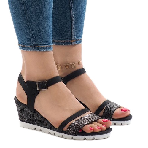 Sandalias negras en la plataforma Y-8217 negro