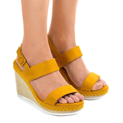 Sandalias cuña amarillas U-6291 amarillo