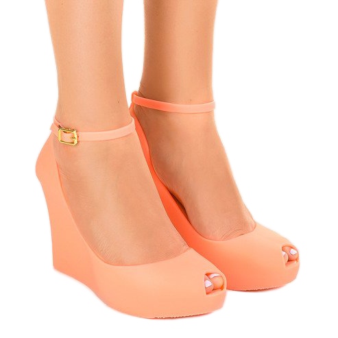 Meliski de goma naranja descubierto KM06-3