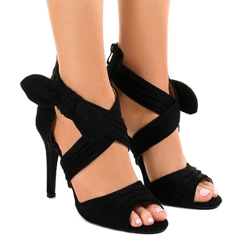 Sandalias de ante negro con lazo J-23