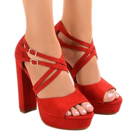 Sandalias rojas sobre ante de poste D09 rojo