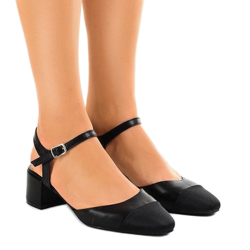 Bombas negras en el poste 5095 negro Bombas negras en el poste 5095 negro