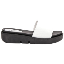 SHELOVET Sandalias de cuña blanco