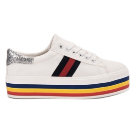 SHELOVET Calzado deportivo en la plataforma blanco