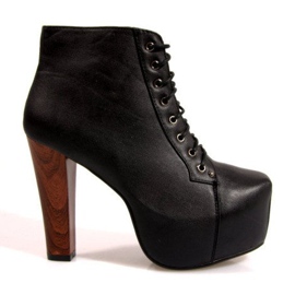 Botas Solid On Heel K764 Negro