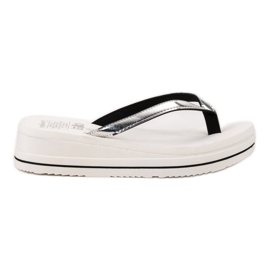 SHELOVET Chanclas de cuña blanco
