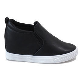 Zapatillas negras en la cuña DD384-4 negro