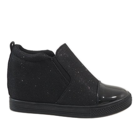 Zapatillas negras en la cuña DD410-1 negro