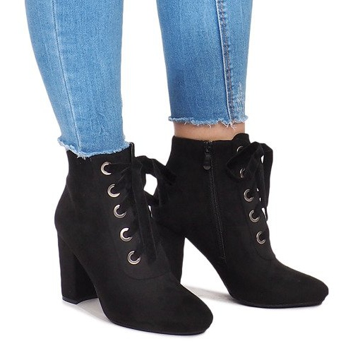 Botas con cordones en un poste 168-138 Negro