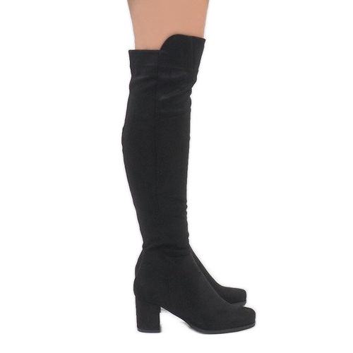 Botas de ante negro en el poste H306