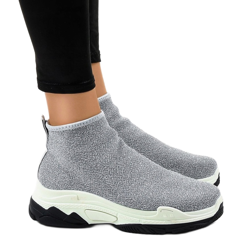 Calzado deportivo gris con banda elástica LA33P Calzado deportivo gris con banda elástica LA33P