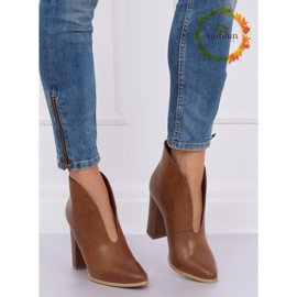 Botas marrones con corte Camel RB38P marrón