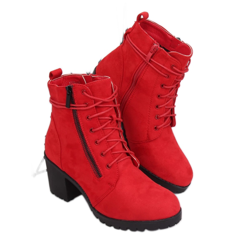 Botas rojas en el protector W358 Rojo