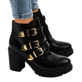 Botines negros con hebillas D37-7