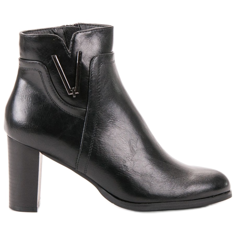 Vinceza Botines negros en un poste