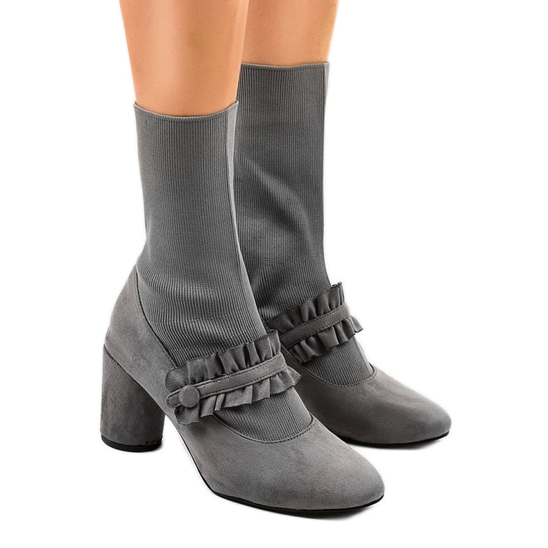 Botines de ante gris en el poste LL-102P Botines de ante gris en el poste LL-102P