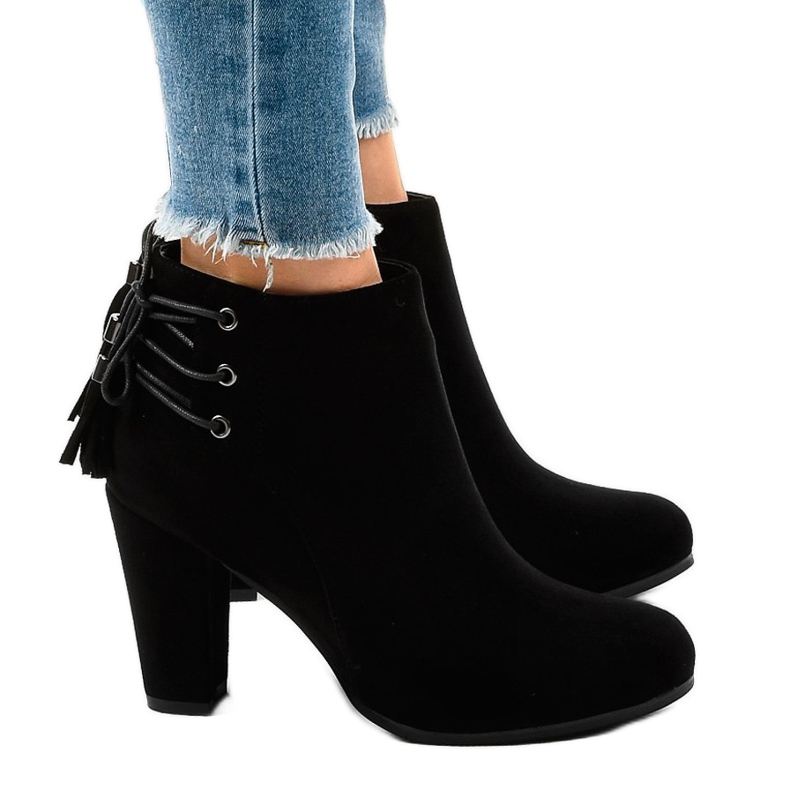 Botines de ante negro en el poste JA75 Botines de ante negro en el poste JA75