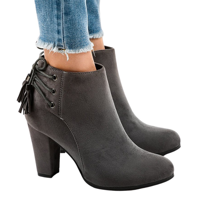 Botas de gamuza gris en el poste JA75 Botas de gamuza gris en el poste JA75