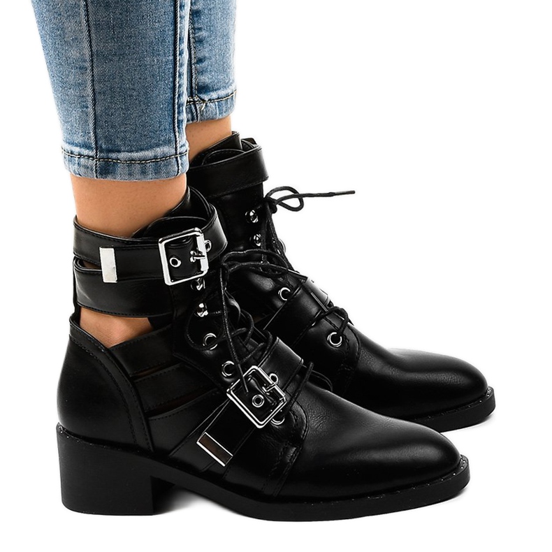 Botas de mujer negras en una suela masiva T195 negro Botas de mujer negras en una suela masiva T195 negro