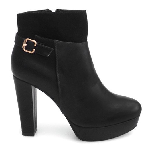 Boots On A Post 6967 Negro