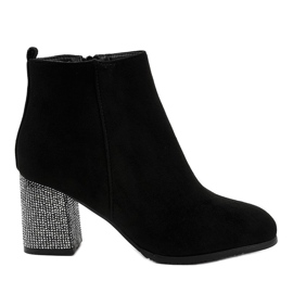 Botines de ante negro en el poste DS00055