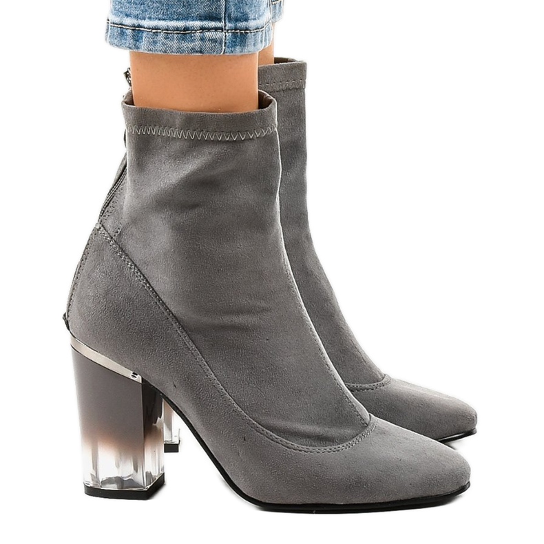 Botas de gamuza gris en el poste H8-93 Botas de gamuza gris en el poste H8-93