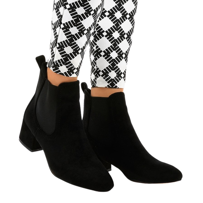 Botines negros con elástico 8012-PA