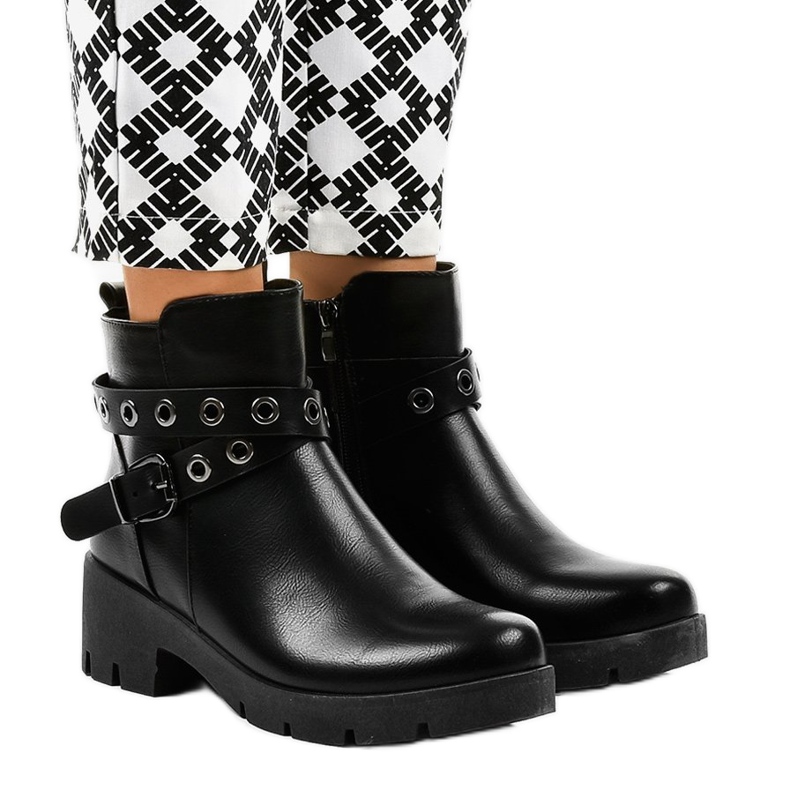 Botines negros de tacón plano con hebilla 9996-2
