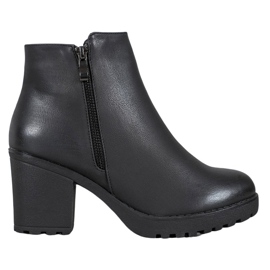 J. Star Botas en la plataforma negro