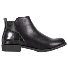 J. Star Botas de tacón plano negro
