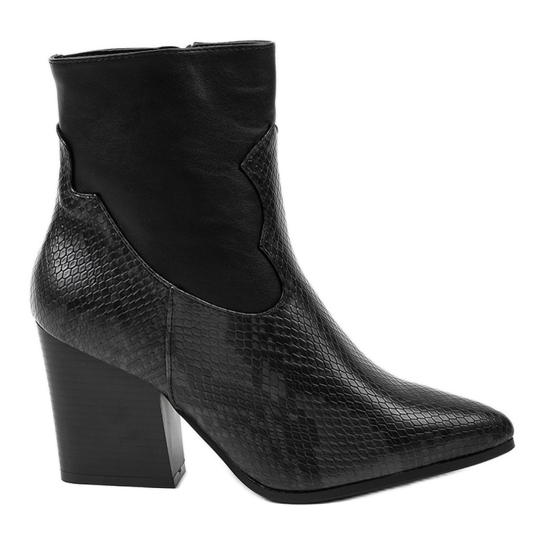 Botines negros en el poste de serpiente YK-117