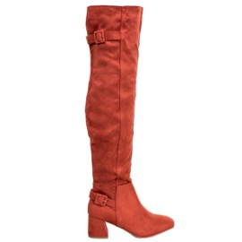 Corina Botas mosqueteras con hebilla naranja