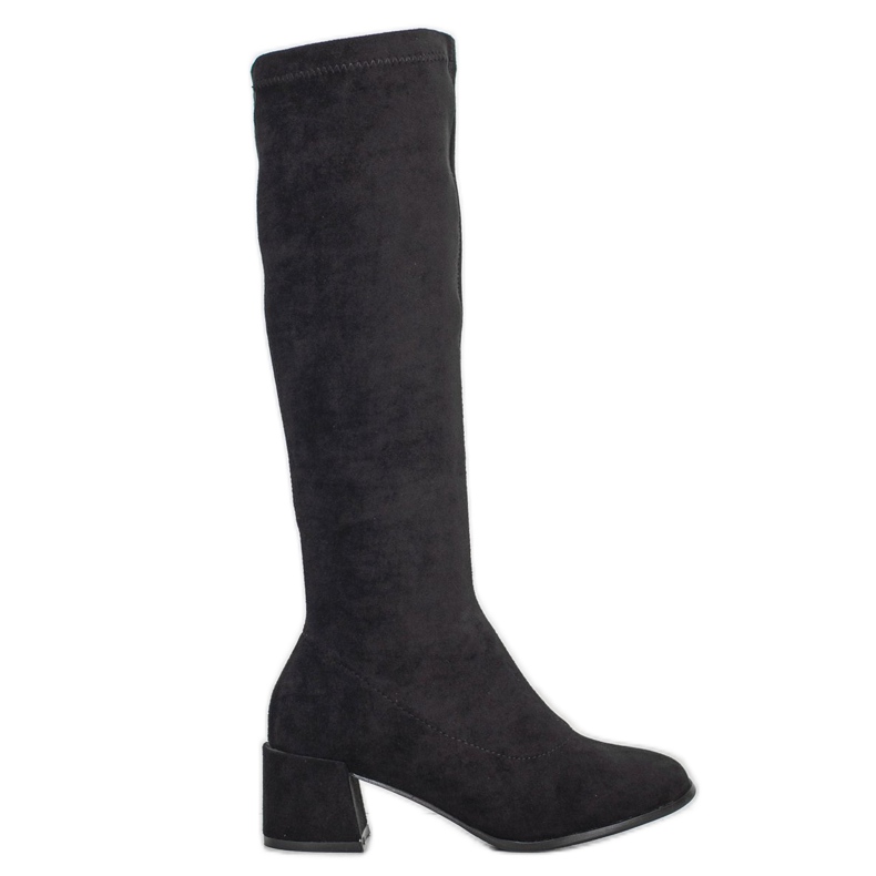 Filippo Botas de gamuza en un pilar negro Filippo Botas de gamuza en un pilar negro