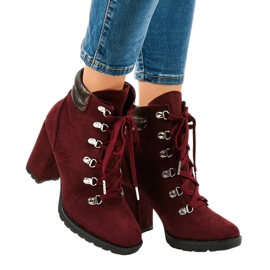 Botines trapper de gamuza granate en el poste 8992 rojo