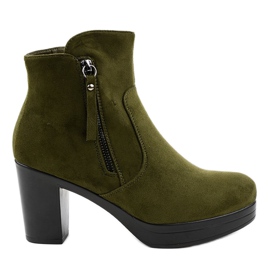 Tacones altos de ante verde 8B882