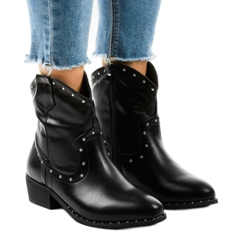 Botines negros con tachuelas L893-1