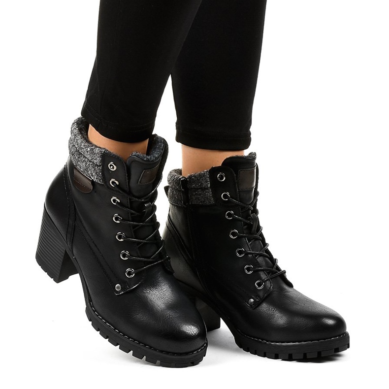 Botas negras en el poste con piel de oveja Z129 negro