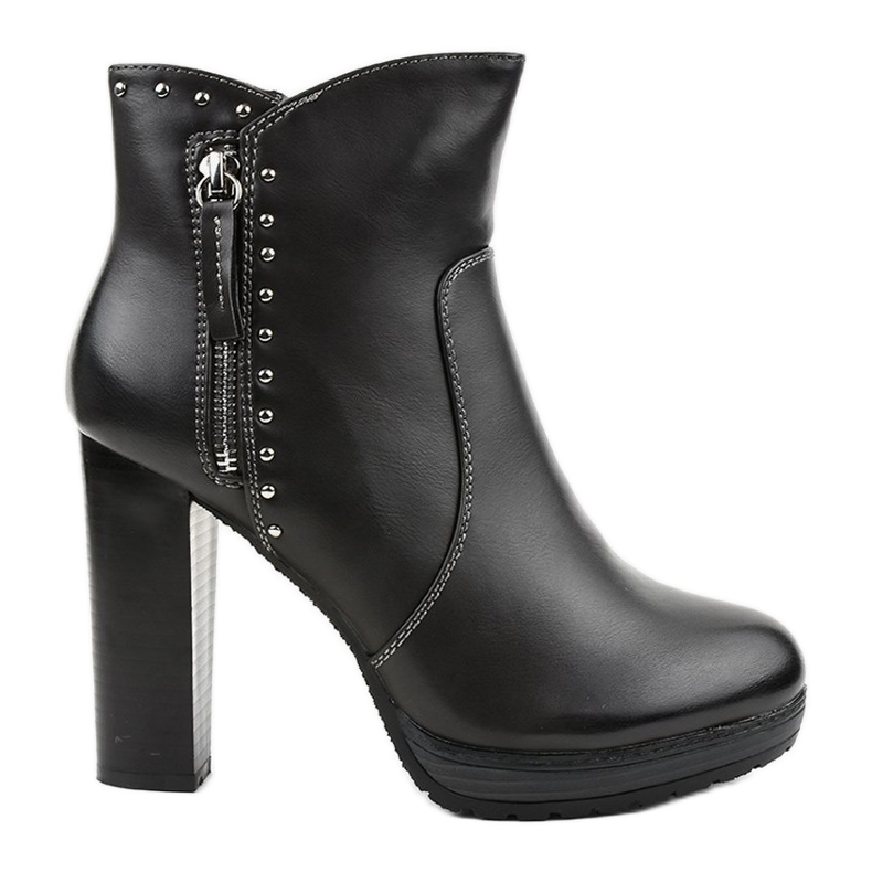 Botas grises aisladas en el poste 88057 Botas grises aisladas en el poste 88057