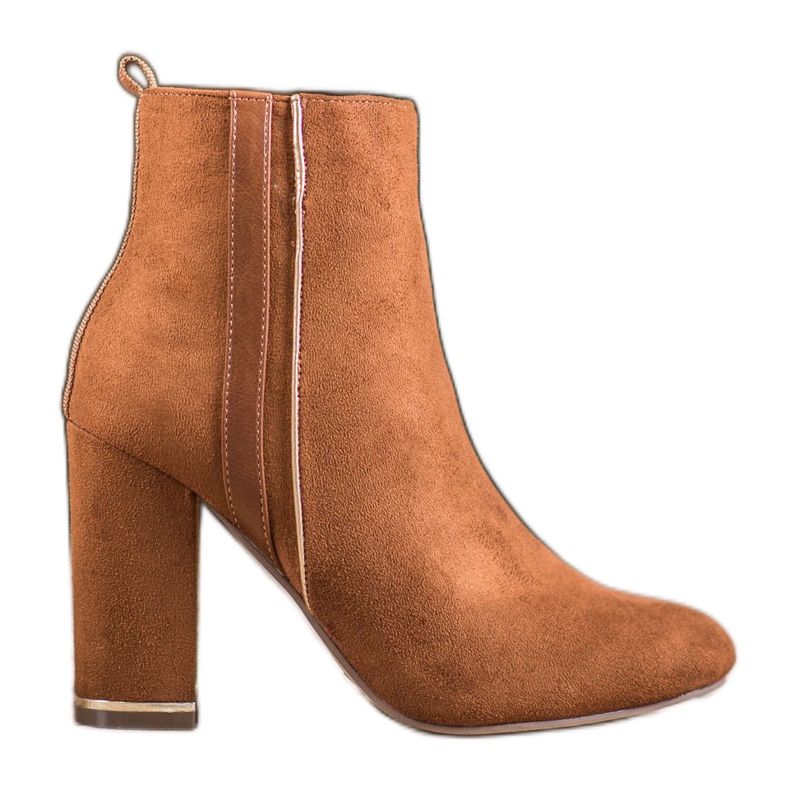 Erynn Botas de ante con cinturón decorativo marrón