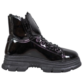 Bella Paris Deportivas lacadas en ecopiel negro Bella Paris Deportivas lacadas en ecopiel negro