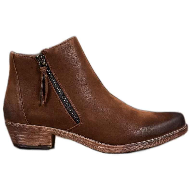 Kylie Vaqueras en el control deslizante marrón Kylie Vaqueras en el control deslizante marrón