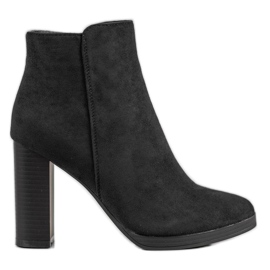 Ideal Shoes Botas clásicas de tacón alto negro