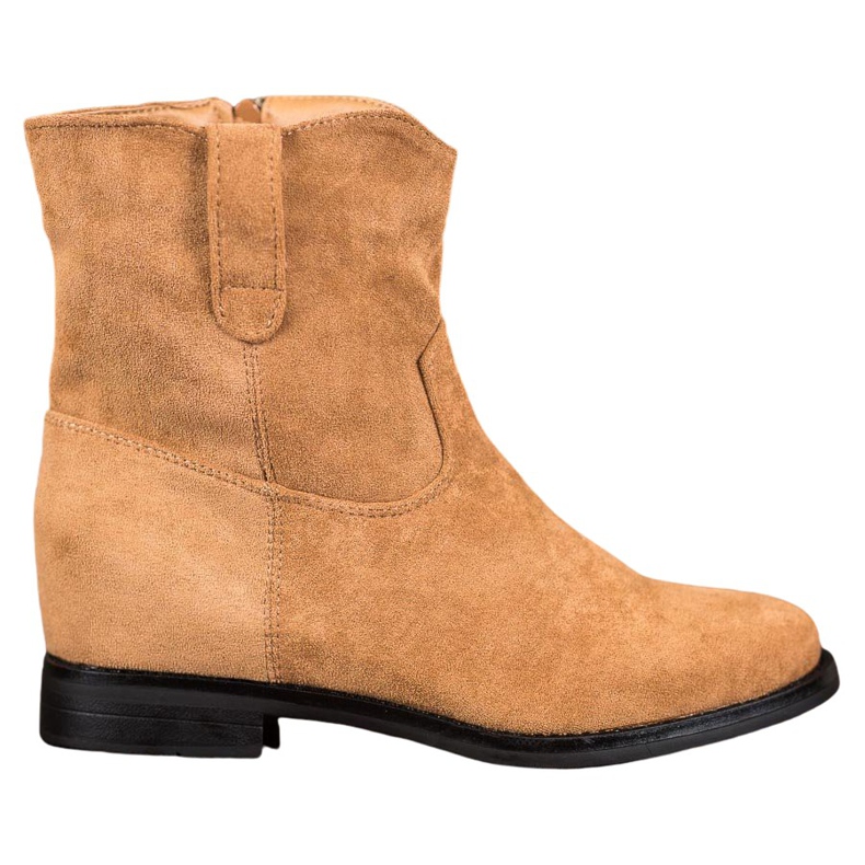 Ideal Shoes Botas de vaquero calientes en una cuña marrón