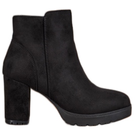 Super Mode Botas de moda en el poste. negro