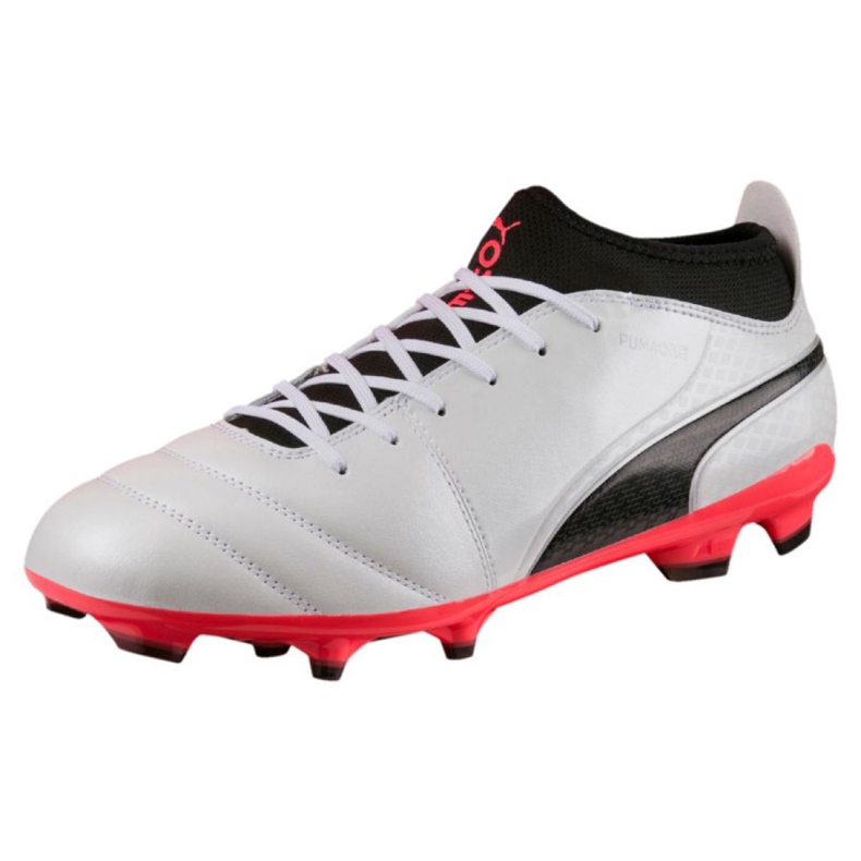 Botas de fútbol Puma One 17.3 Fg M 104074 01 negro blanco Botas de fútbol Puma One 17.3 Fg M 104074 01 negro blanco