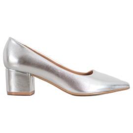 Ideal Shoes Bombas plateadas con estilo gris