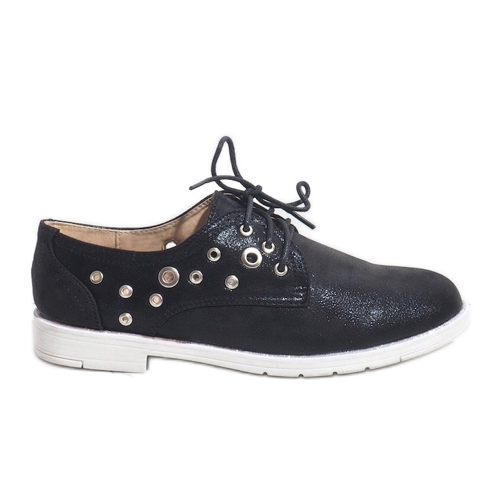 Zapato negro calado con tachuelas MB188-237