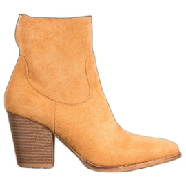Seastar Botas sin cordones en un poste marrón