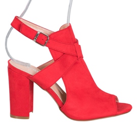 Seastar Sandalias con estilo en un bar rojo Seastar Sandalias con estilo en un bar rojo