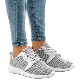 Zapatillas deportivas de mujer blancas 7-6875C multicolor